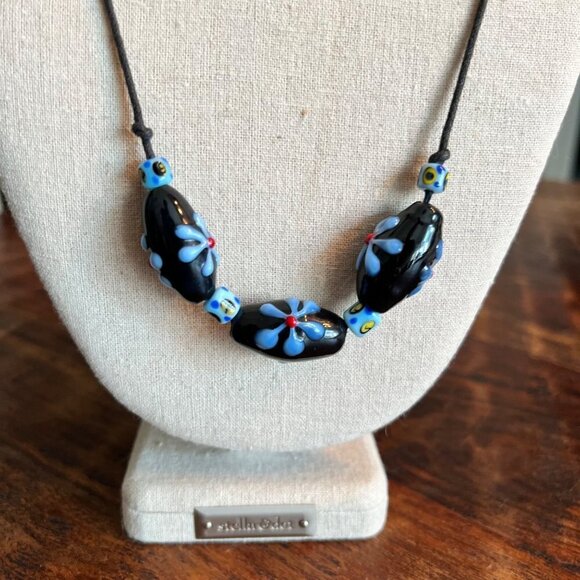 Vintage Lamp Glass Daisy Beads On Cord - Picture 4 of 5